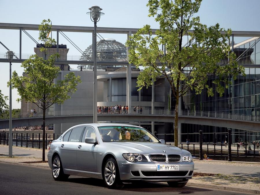  BMW Hydrogen 7 2006 года  (фото 60 из 73)